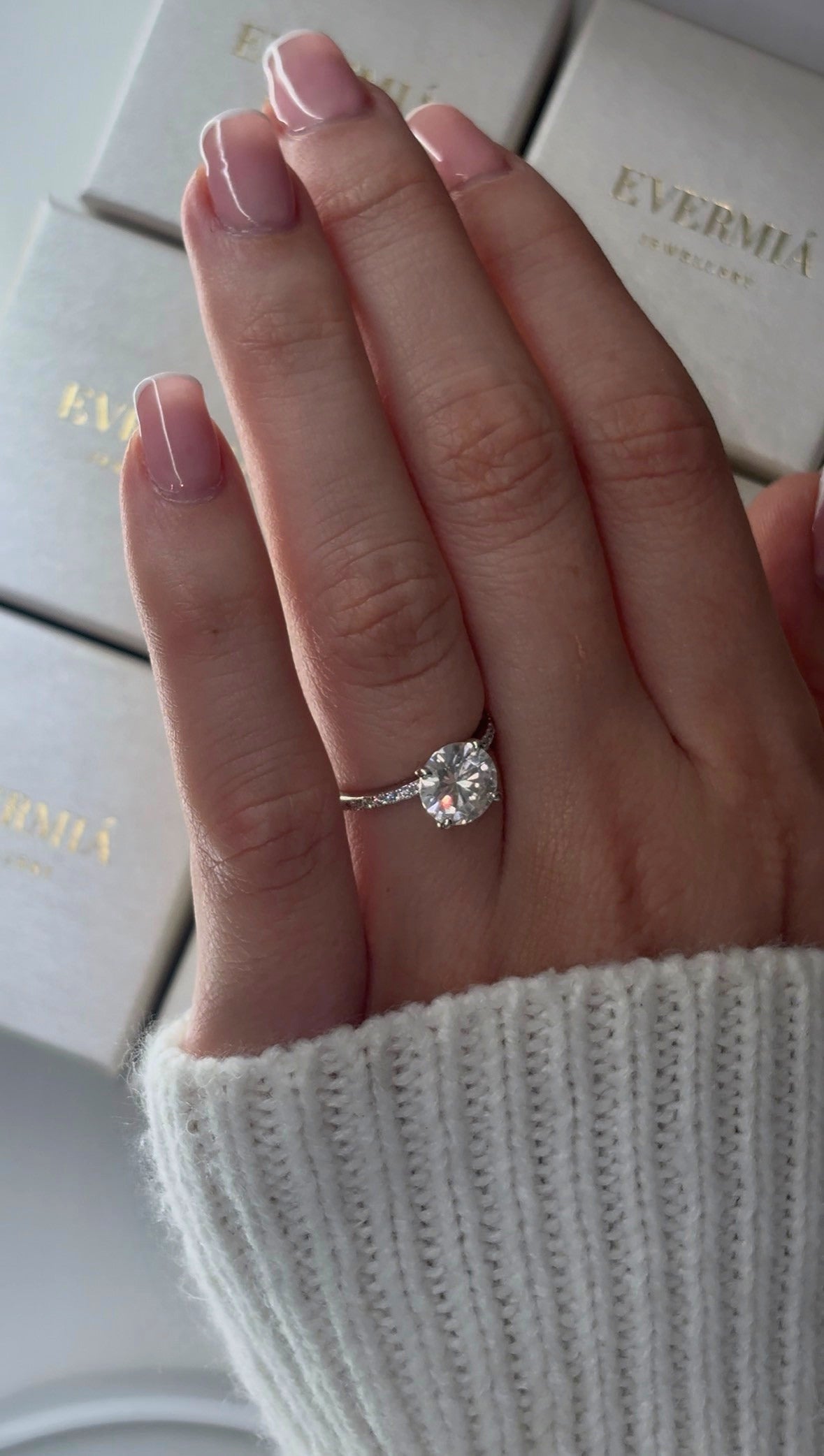 Evermiá Vela Moissanite Solitaire Pavé Ring | 2.15 CTW
