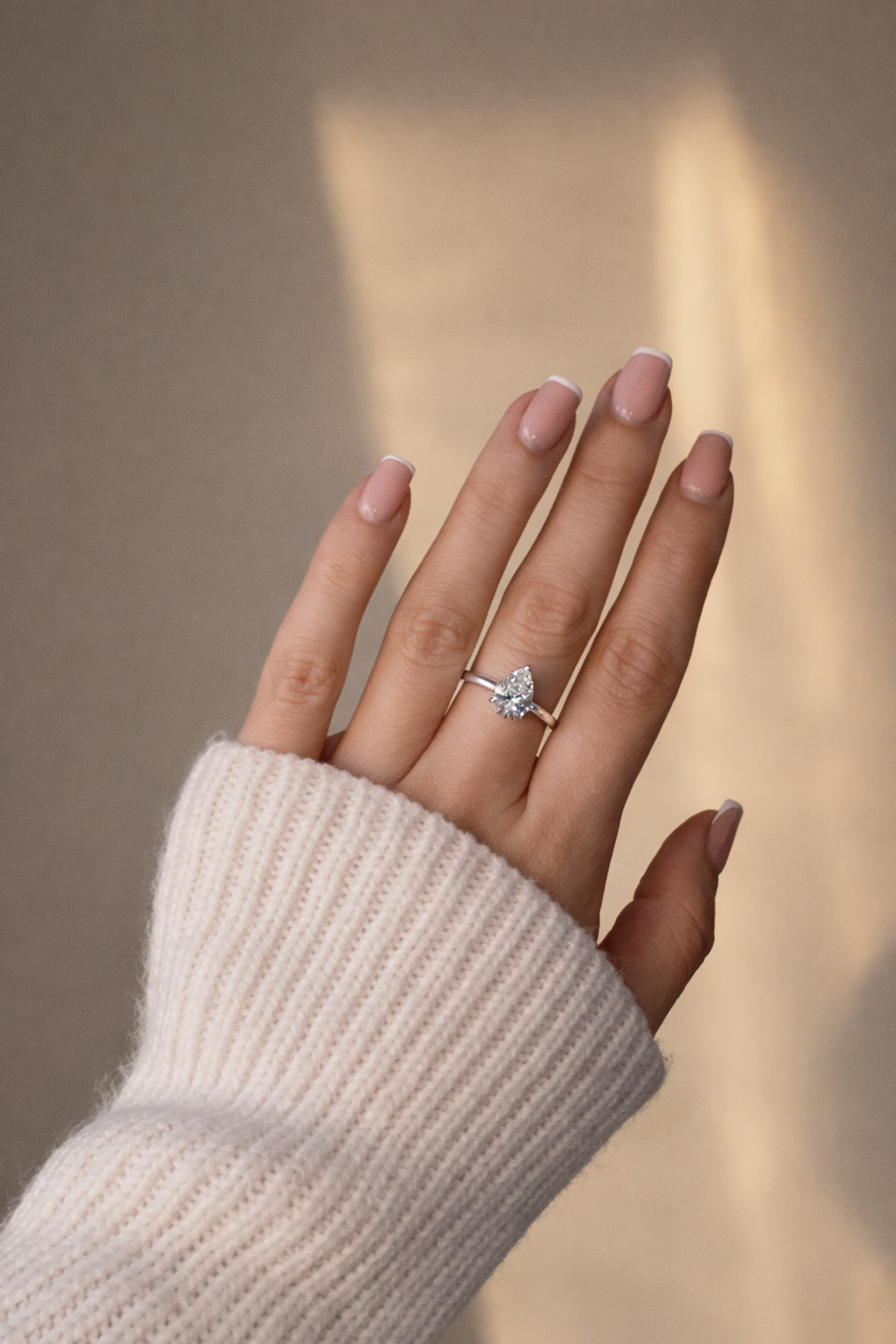 Evermiá Pear Moissanite Solitaire Ring | 2.0 CTW